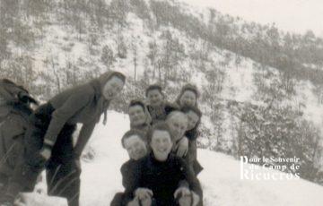 Rieucros groupe de femmes dans la neige